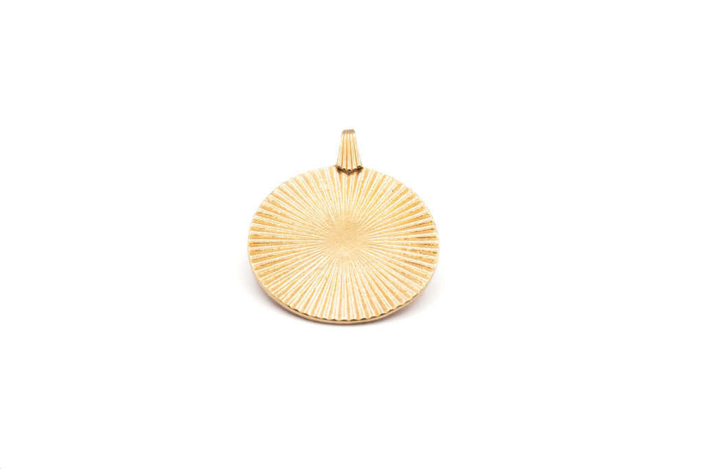 Introducing the Vintage-Inspired Gold Sunburst Pendant Necklace. This elegant gold disc features a sunburst design, gracefully suspended from a 21" chain. Choose between a 14K Gold Plated Curb Chain or a 14K Gold Filled Link Chain for a touch of customizable sophistication.