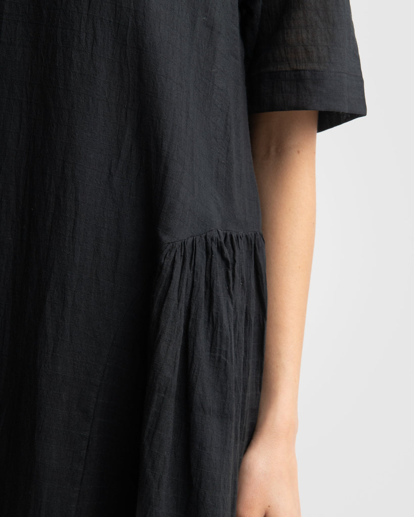 Everyday black dress, small sustainable clothing brands, sustainable clothing brands, pure organic cotton clothing, where to buy organic cotton clothes, all cotton women's clothing, cotton clothes online, 100 cotton women's clothing, soft cotton clothes for women's, minimalist clothing women, minimalist store clothes