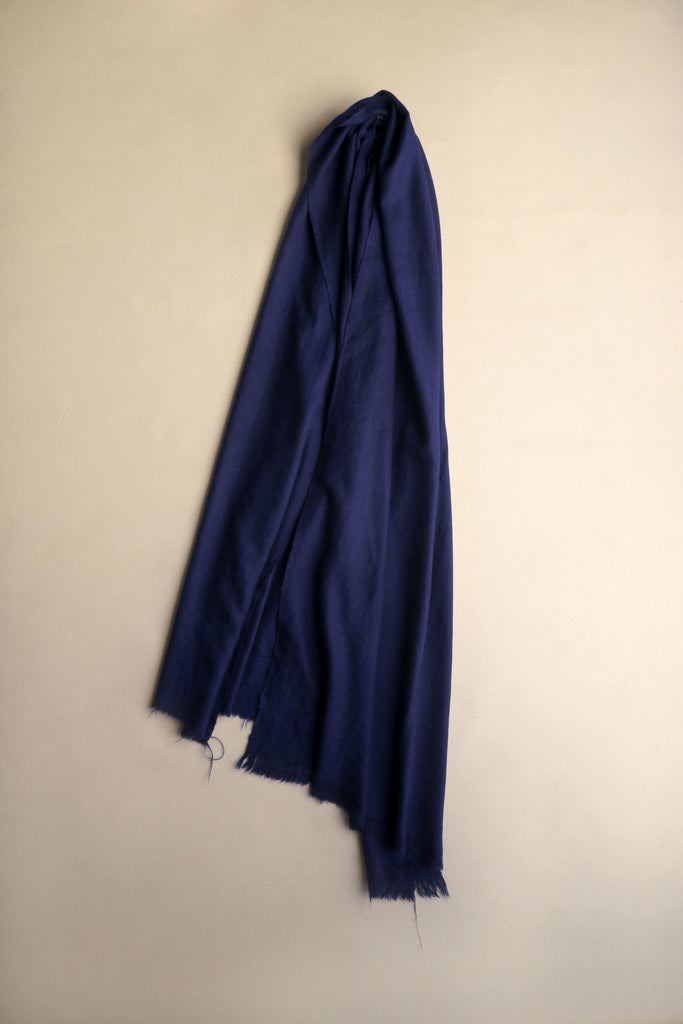 Midnight-blue-pashmina-stole-Organic-hand-woven-pashmina-stoles-manufactured-in-India