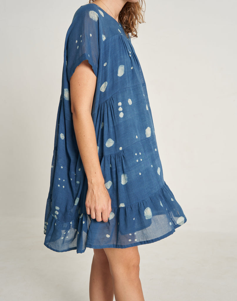Buy Short Sleeve Oversized Cloud Dress At World of Crow