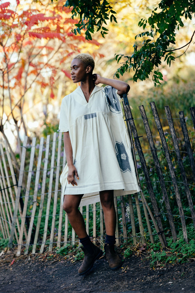 Oversized summer blossom dress, sustainable clothing brands dresses, sustainable dress brands, best organic cotton clothing, clothes made from organic cotton, cotton clothing for women, cotton clothing store, 100 organic cotton women's clothing, 100 percent cotton women's clothing, minimalist wear, how to be a minimalist with clothes