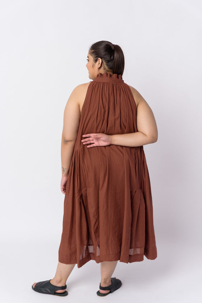 Toasted brown midi dress, where to buy cotton clothes, where to buy good clothes, organic cotton jacket, organic cotton long sleeve top, where to buy pact clothing, where to buy quality clothes, loose fitting women's clothing, max women's fashion New York, what are the best quality clothing brands, what clothing brand